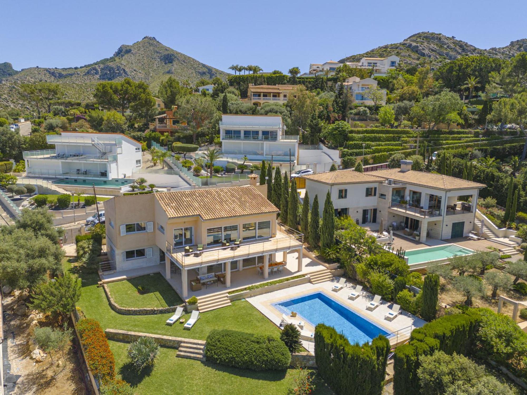 Villa Garau / Heura 8